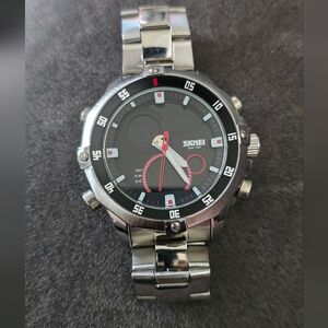 SKMEI Men Sport   Digital 30m Waterproof Watch  Watch Q5C9